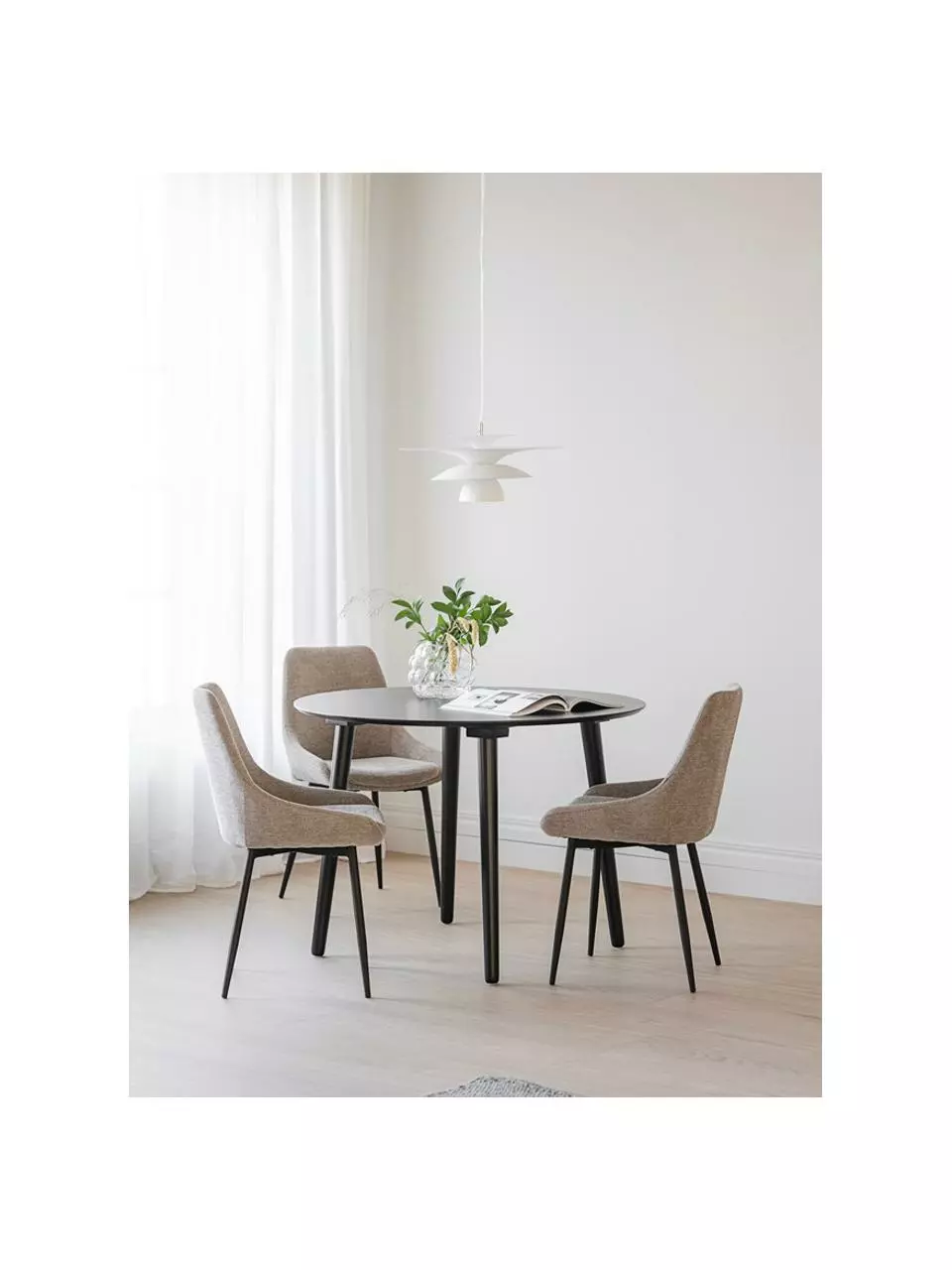 Rowico Esstisch Yumi mit Polsterstühlen in Schwarz/Beige, 5-tlg., Set mit verschiedenen Größen 3 Rowico Esstisch Yumi mit Polsterstühlen in Schwarz/Beige, 5-tlg., Set mit verschiedenen Größen – Bild 2