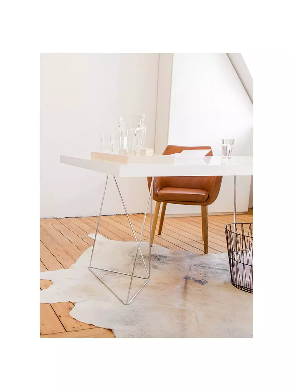 Kunstleder-Armlehnstuhl Nora mit Holzbeine, B 56 x T 55 cm 8 Kunstleder-Armlehnstuhl Nora mit Holzbeine, B 56 x T 55 cm – Bild 6