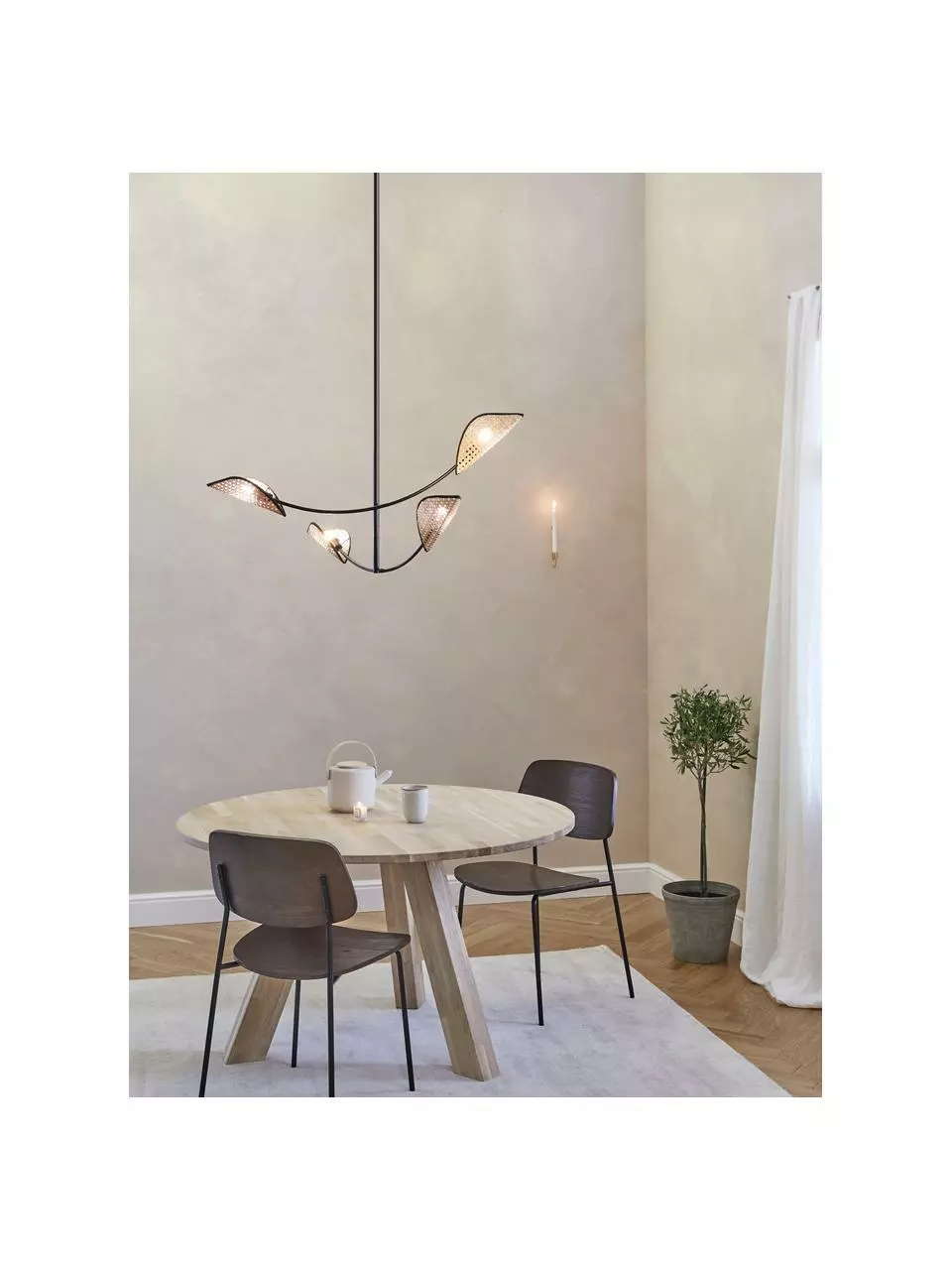 Runder Esstisch Rhonda aus Massivholz, Ø 129 cm, Ø 129 x H 75 cm 7 Runder Esstisch Rhonda aus Massivholz, Ø 129 cm, Ø 129 x H 75 cm – Bild 5