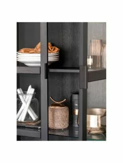 Rowico Schwarze Glasvitrine Everett mit Holzrahmen, B 95 x H 195 cm -Esszimmer Verkäufe Schwarze Glasvitrine Everett mit Holzrahmen 4