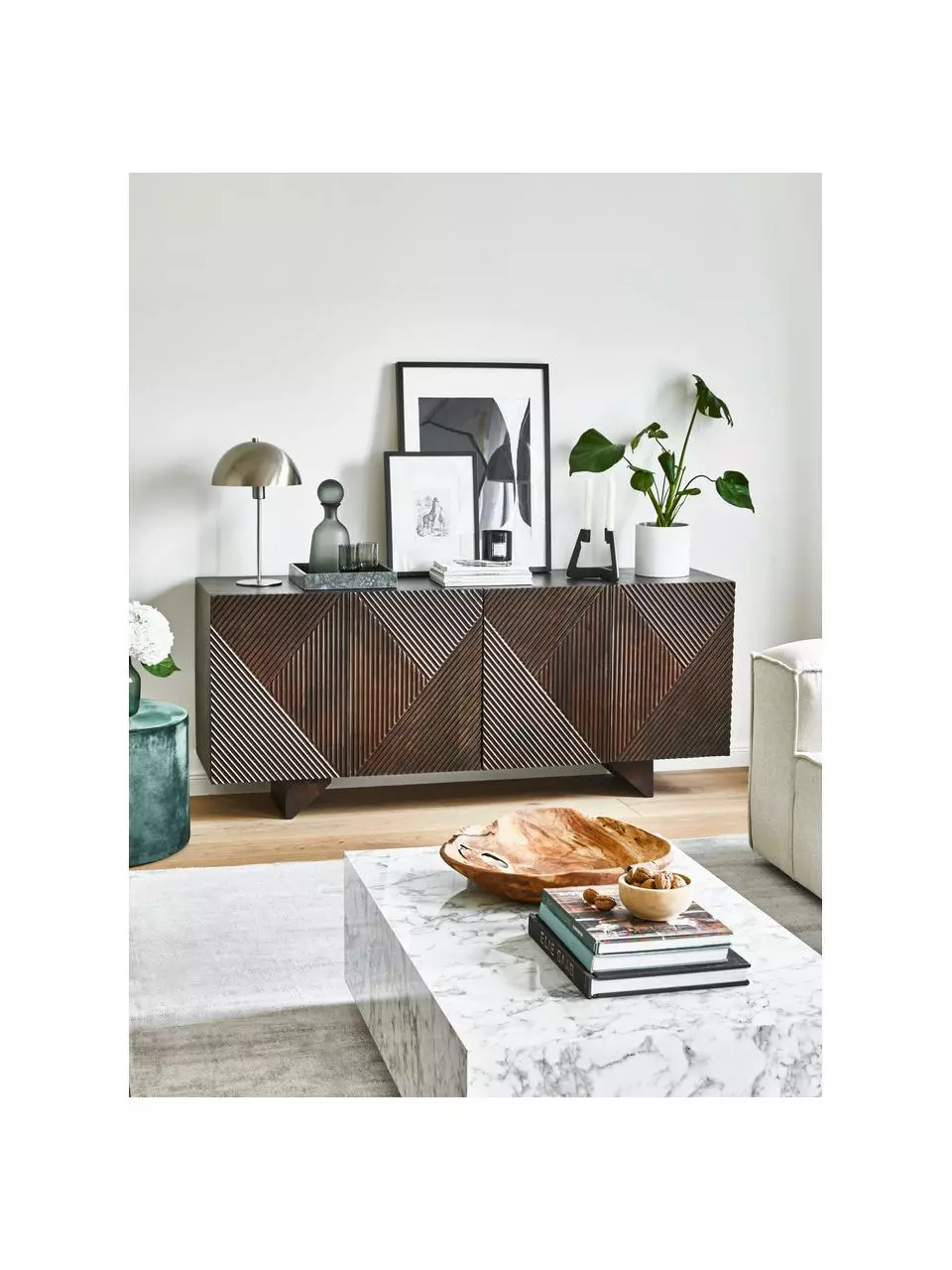 Westwing Collection Sideboard Louis aus Massivholz mit Türen, B 177 x H 75 cm 4 Westwing Collection Sideboard Louis aus Massivholz mit Türen, B 177 x H 75 cm – Bild 2